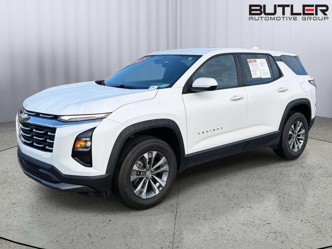 Used 2025 Summit White Chevrolet FWD LT image 2
