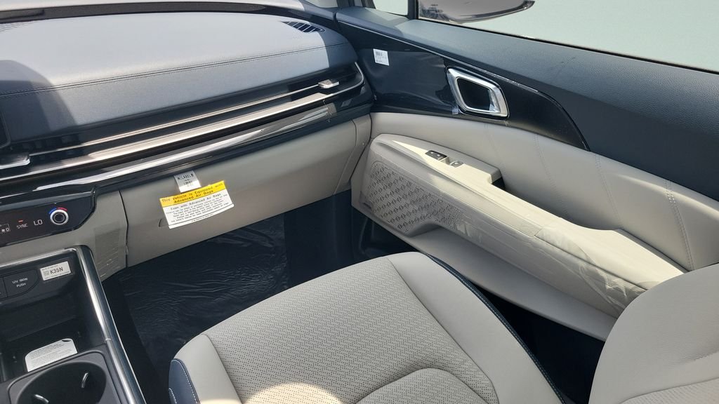 New 2026 Ceramic Silver Kia SX Prestige image 13