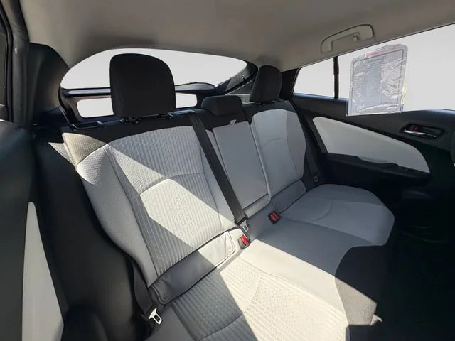 Used 2016  Toyota Two image 25