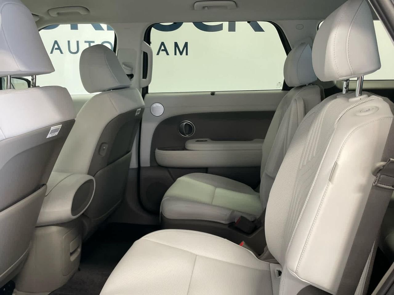 New 2026 Creamy White Pearl Hyundai SEL 7P image 21