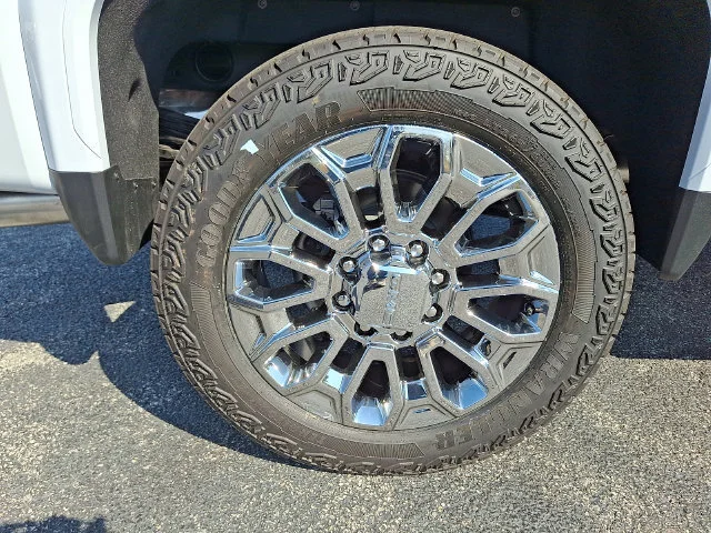 New 2026 Glacier White Tricoat GMC Denali Ultimate image 8