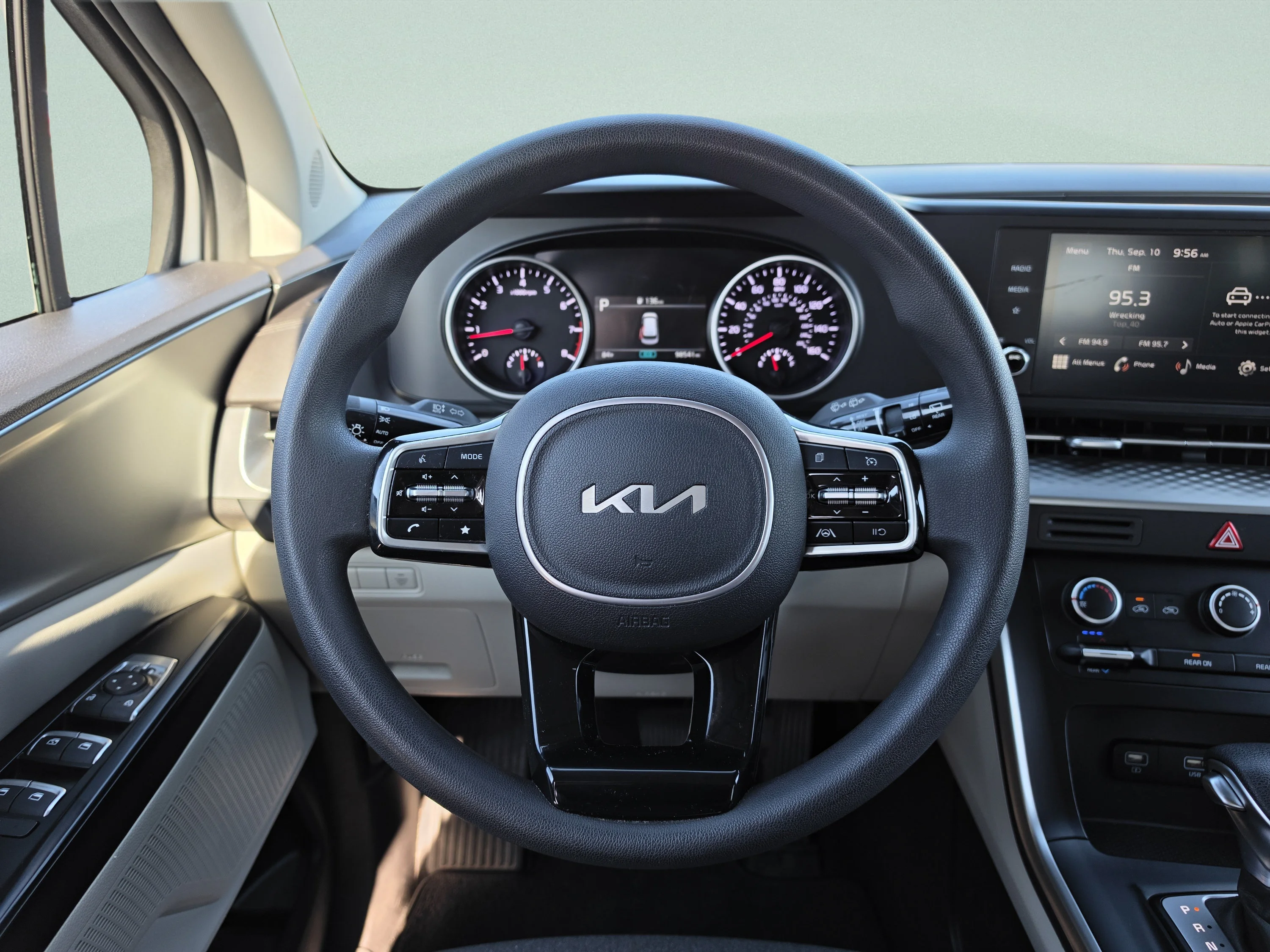 Used 2023 Silky Silver Kia LX image 18