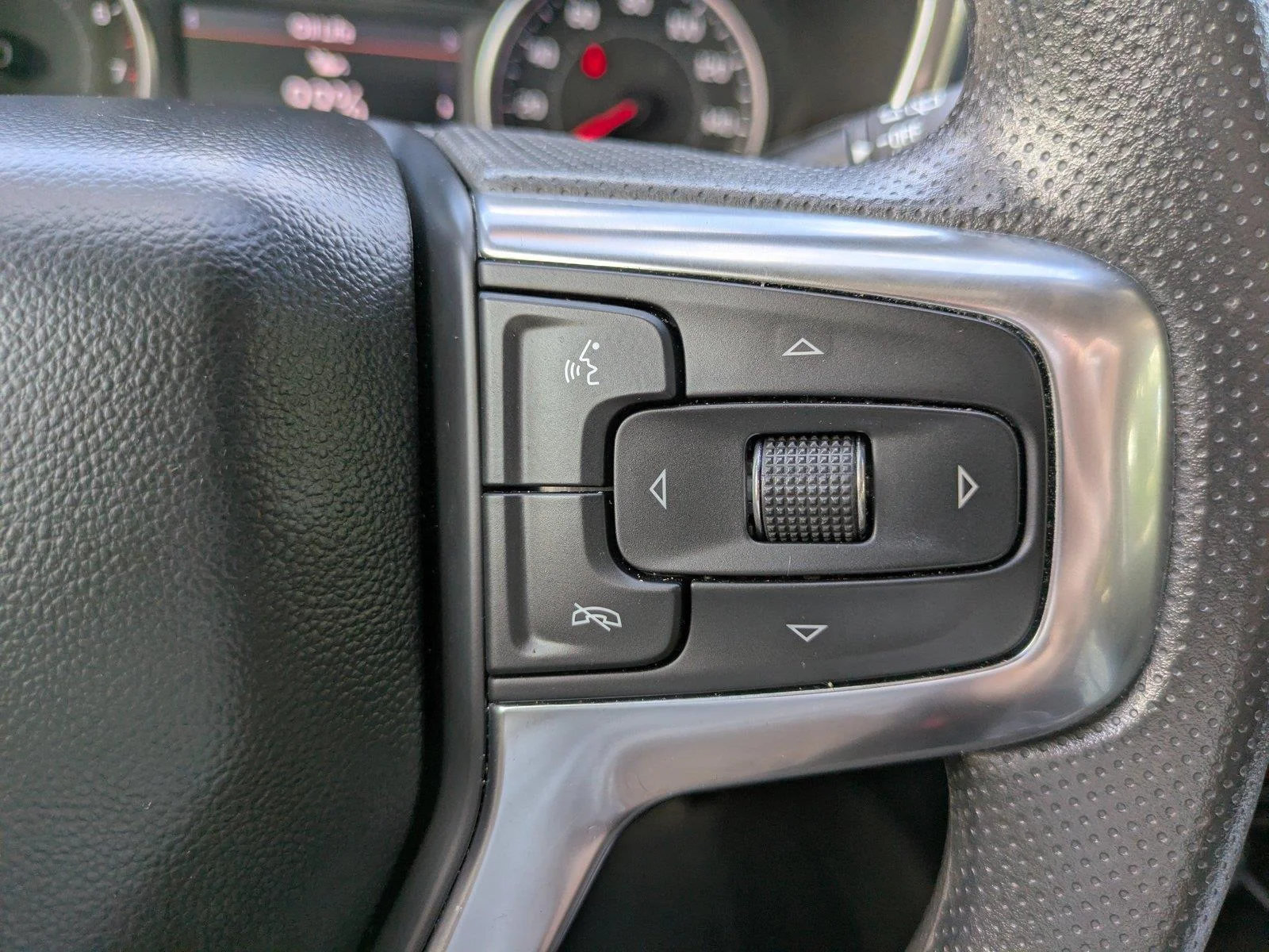 Used 2024 Black Chevrolet LT image 25