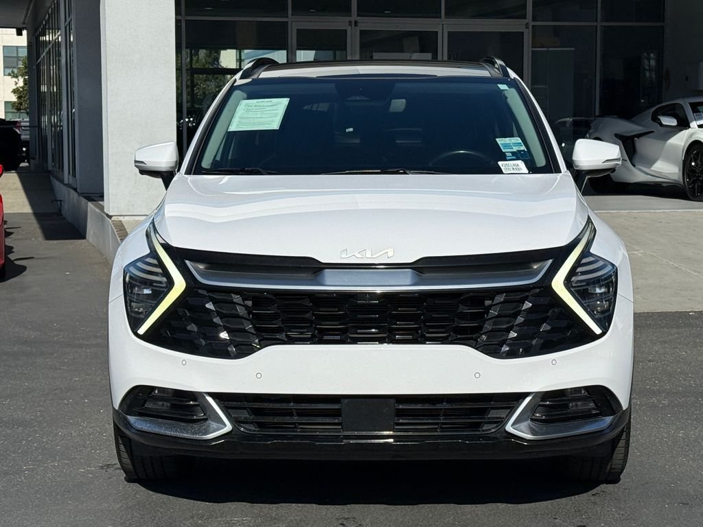 Used 2023 White Kia SX-Prestige image 4