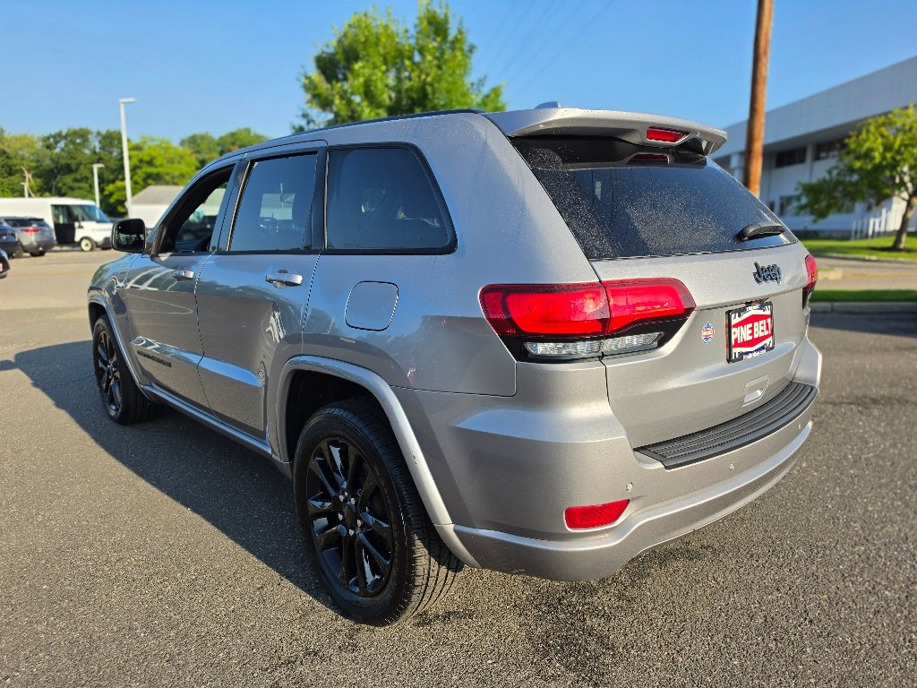 Used 2021 Billet Silver Metallic Clear Coat Jeep Laredo X image 19