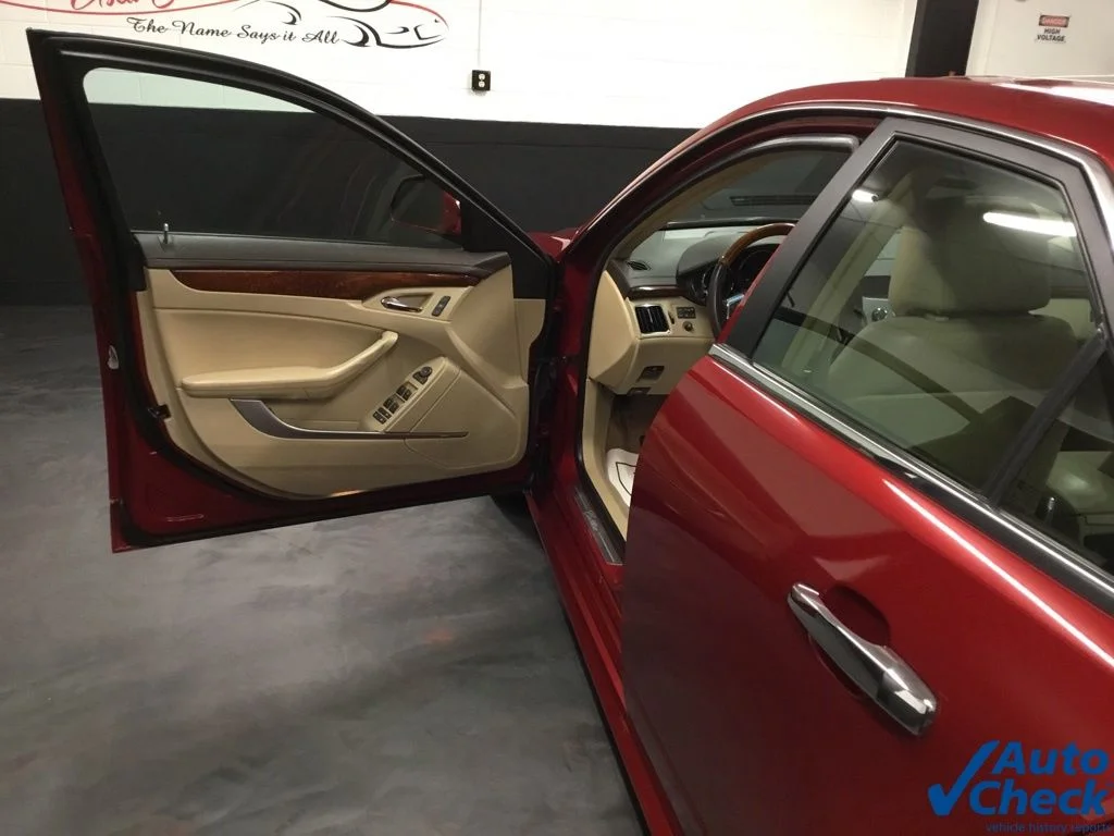 Used 2011 Red Cadillac Luxury image 20
