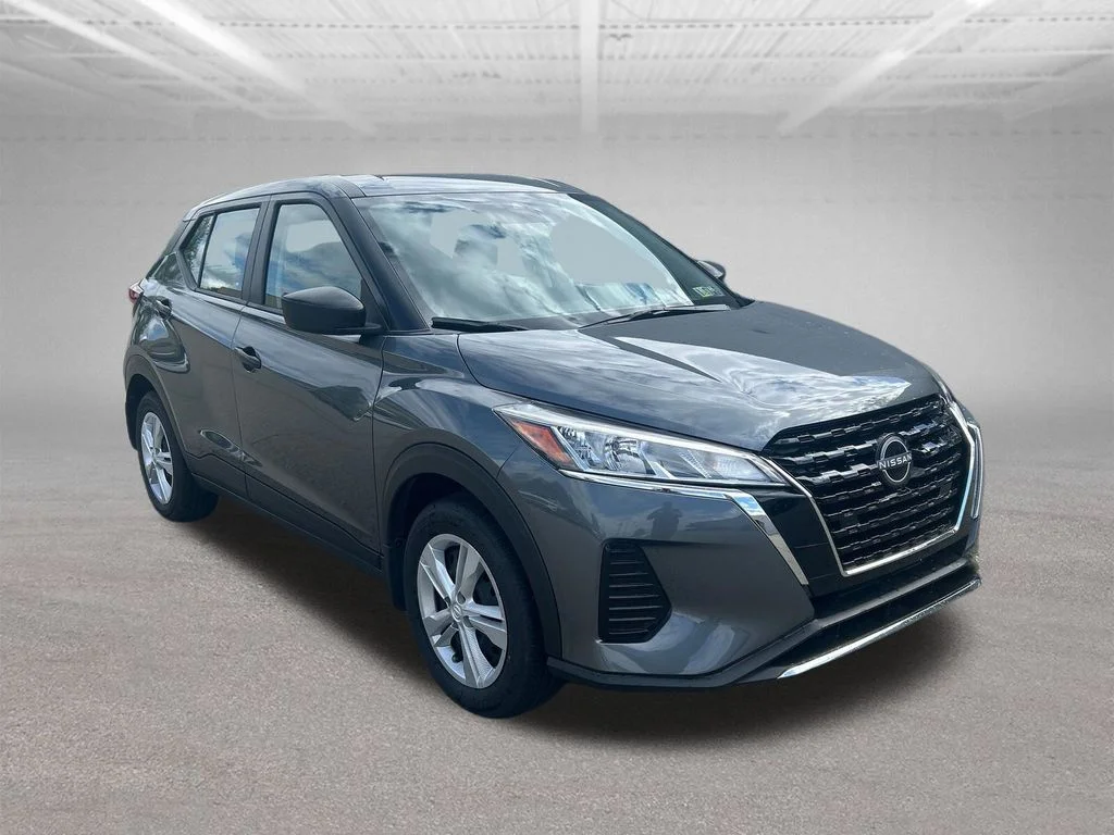 Used 2025 Gray Nissan S image 8