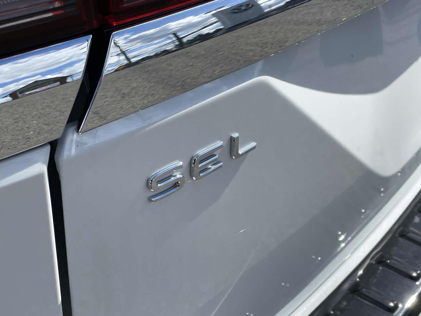 New 2026 Opal White Pearl Volkswagen 2.0T SEL image 10
