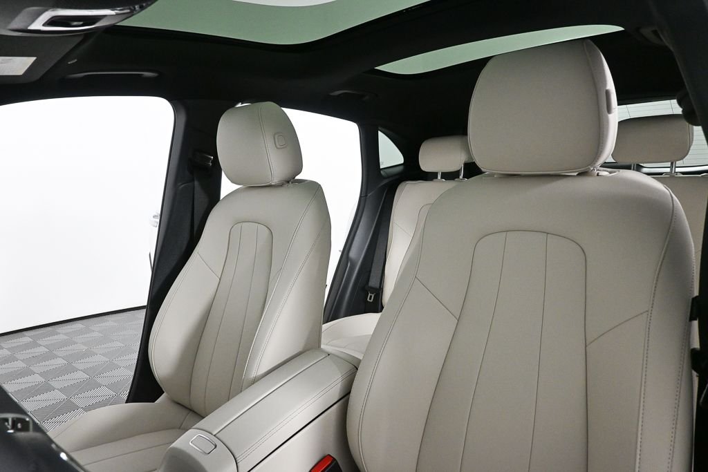 New 2026 Polar White Mercedes-Benz GLA 250 image 5