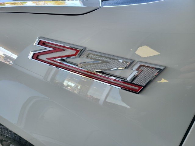 New 2026 Summit White Chevrolet LTZ image 31