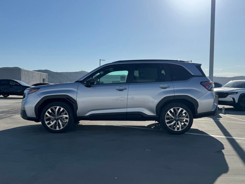 New 2026 ICE SILVER METALLIC Subaru Touring image 5