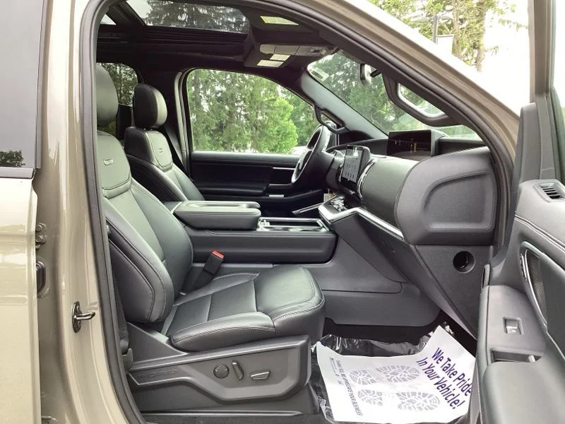 New 2026 Gray Ford Platinum image 15