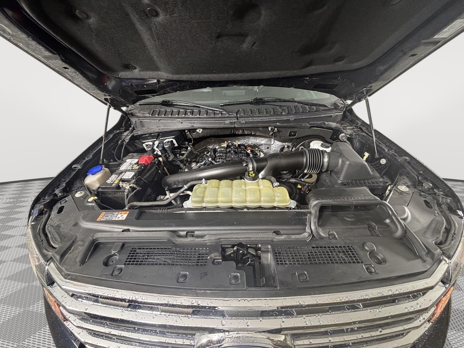 Used 2021 Antimatter Blue Ford XLT image 12