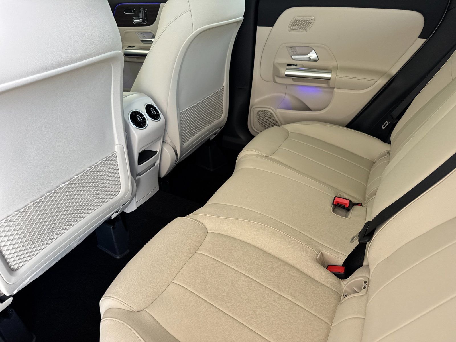 New 2026 Polar White Mercedes-Benz 250 image 4