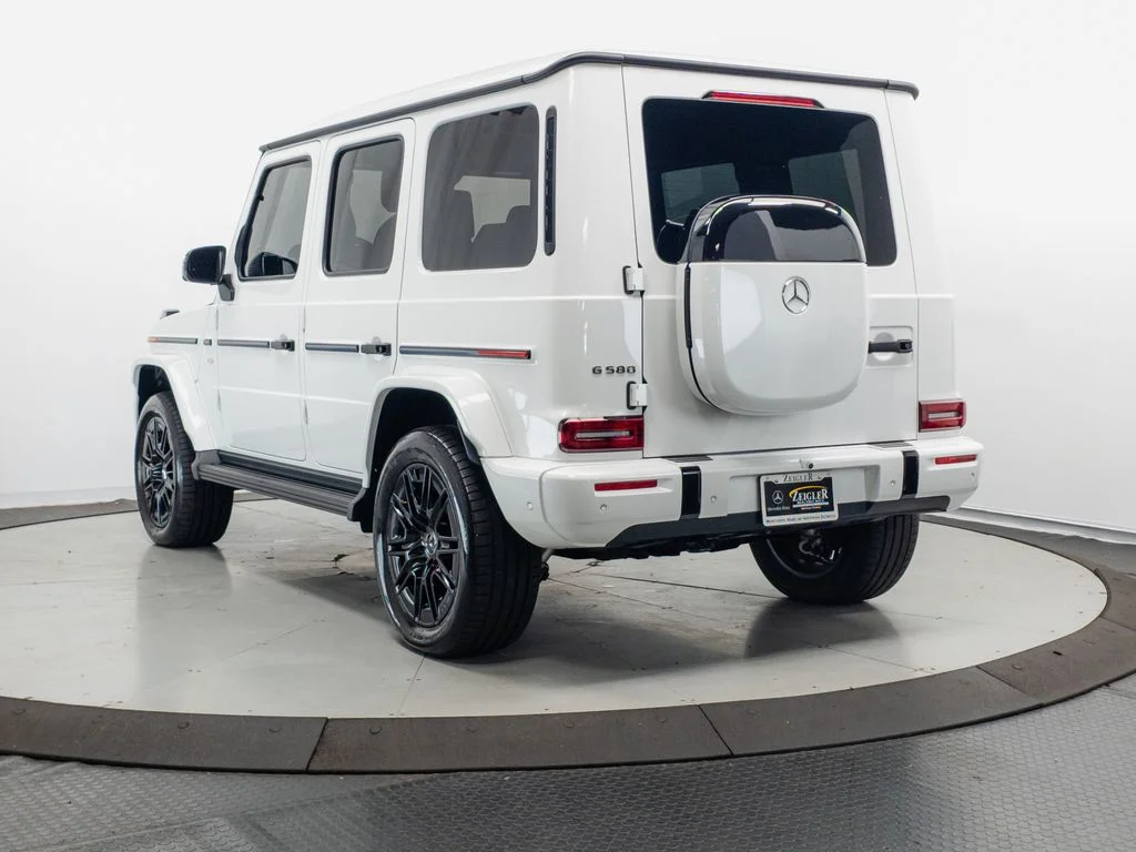 Certified Used 2025 Moonlight White Metallic Mercedes-Benz G 580 image 31