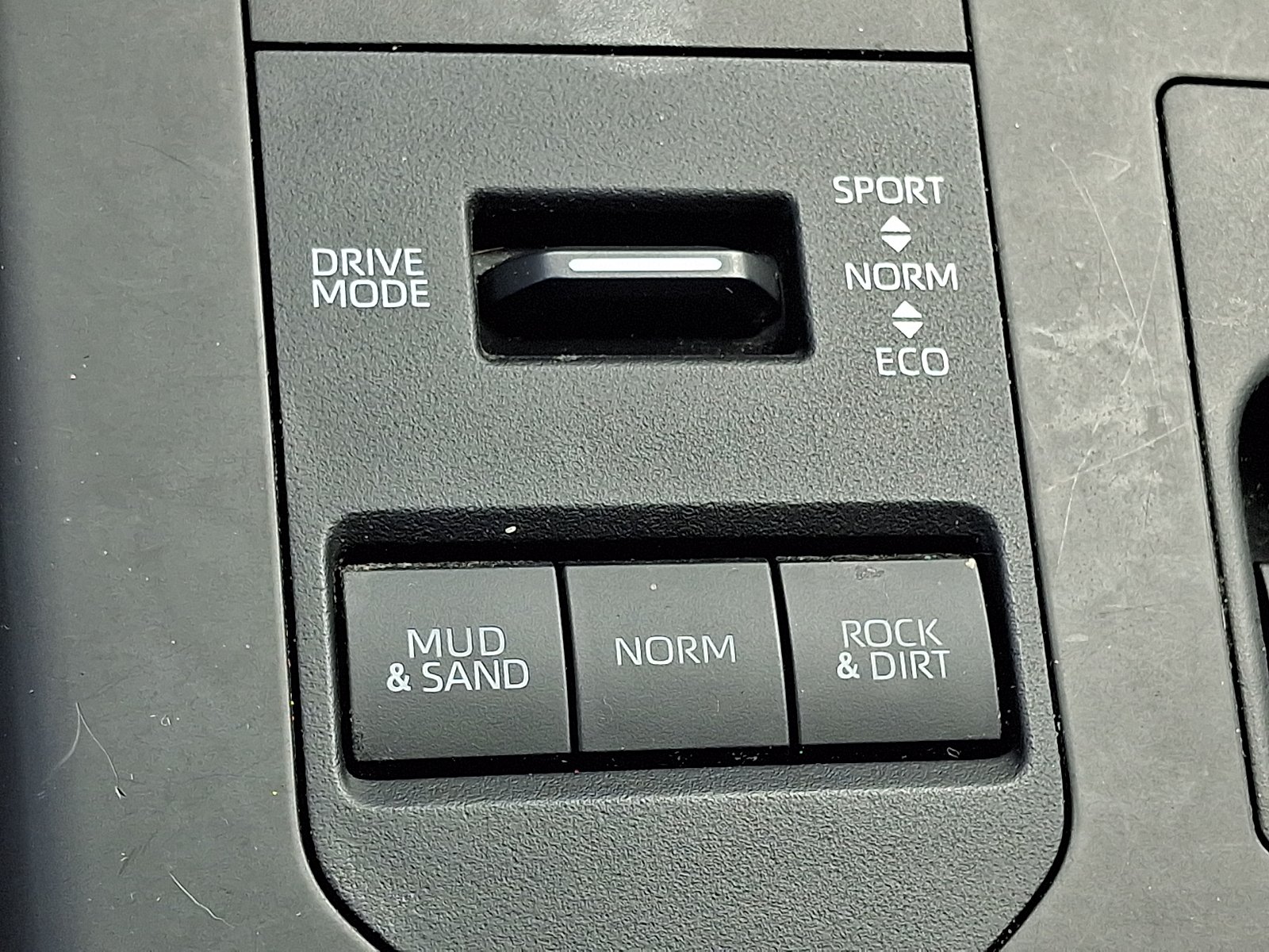 Used 2023 Wind Chill Pearl - 089 Toyota XLE image 26