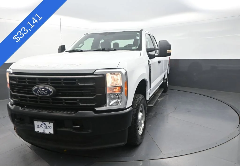 Used 2023 White Ford XL image 4