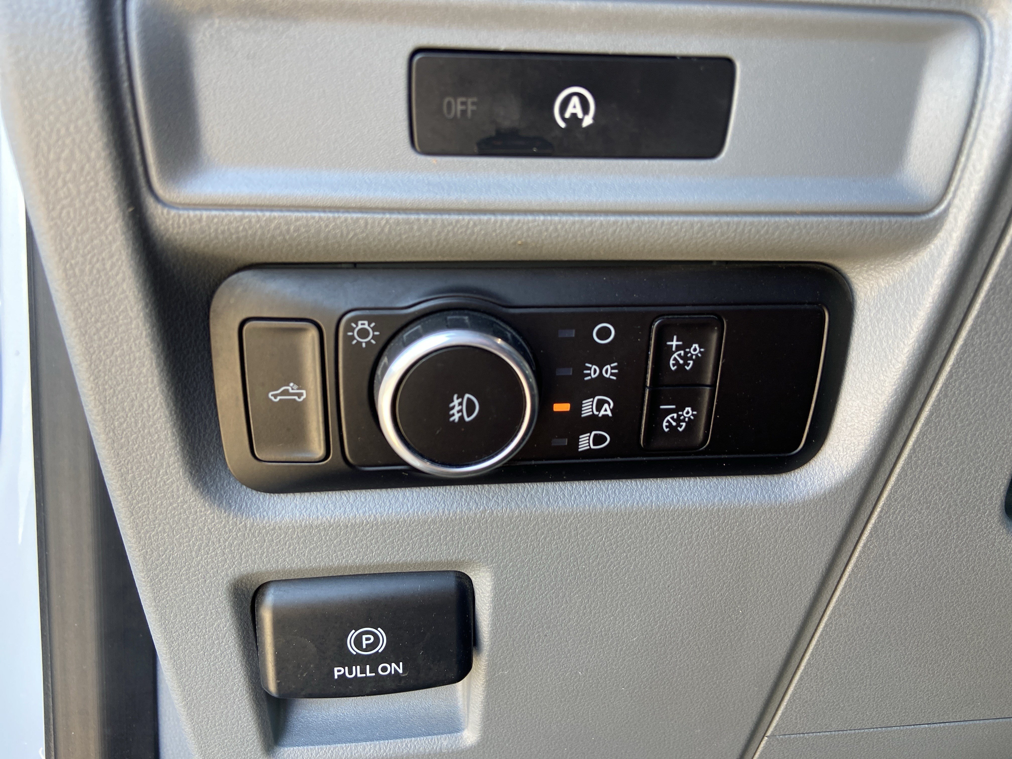 2025 Ford F-150 XLT - Photo 42