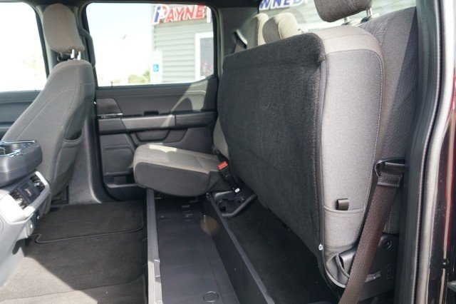 Used 2024 Agate Black Metallic Ford XLT image 18