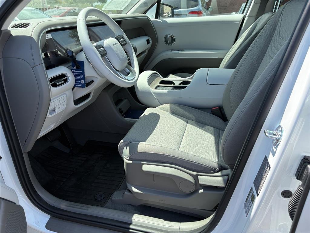 New 2026 Creamy White Pearl Wc9 Hyundai SE image 26