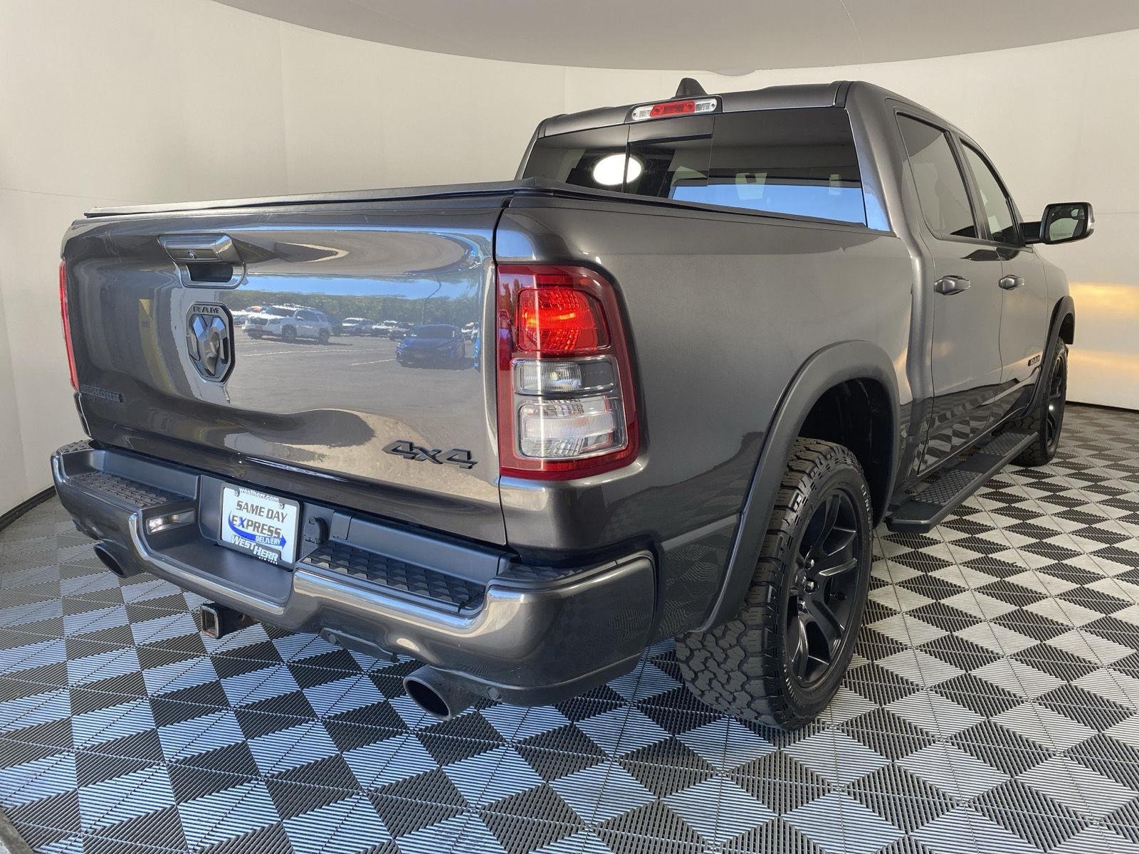 Used 2020 Granite Crystal Metallic Clearcoat Ram Big Horn image 7