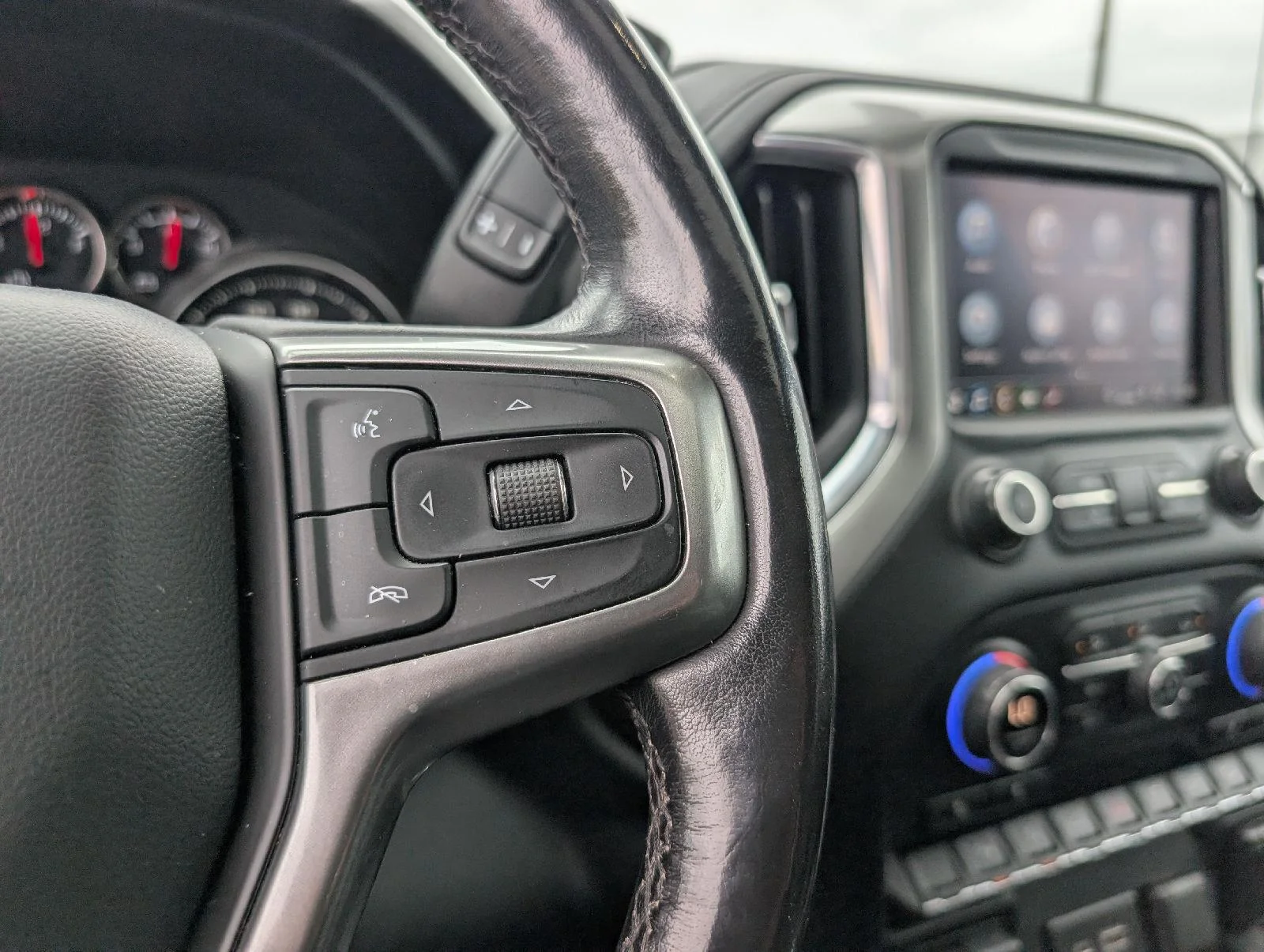 Used 2021 Shadow Gray Metallic Chevrolet RST image 15