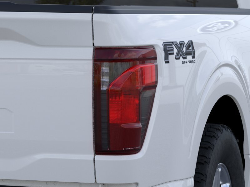 New 2026 Oxford White Ford XLT image 21