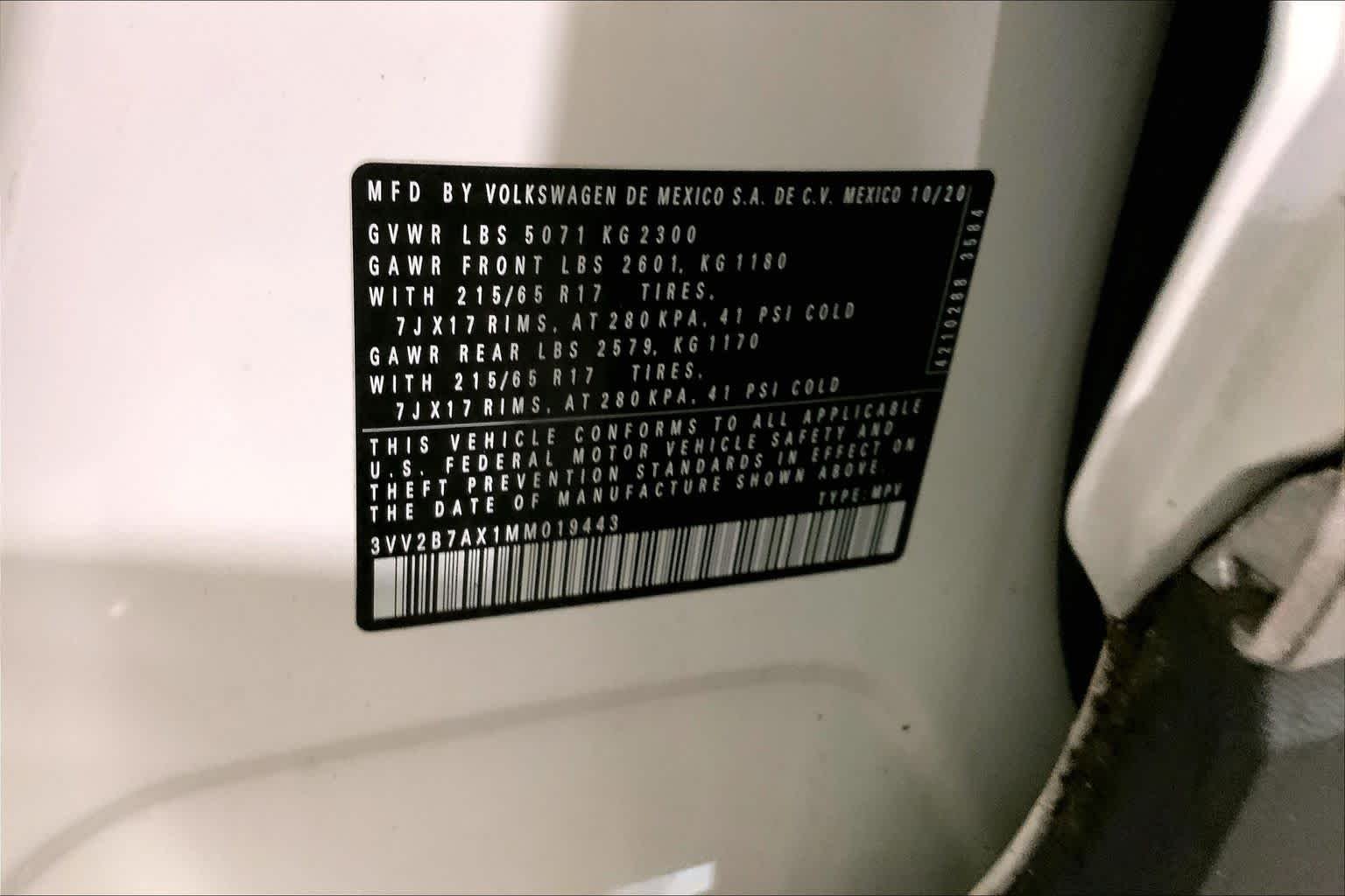 Used 2021  Volkswagen SE image 37