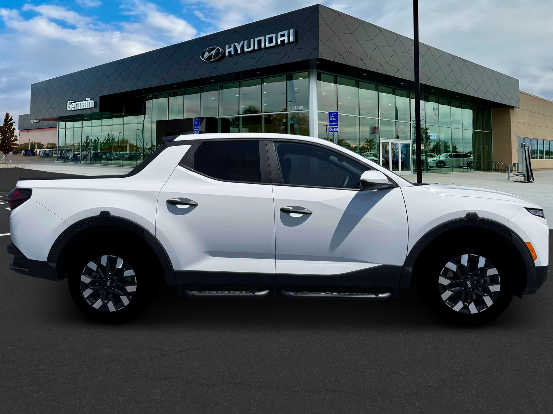 New 2026 Atlas White Hyundai SE FWD image 9