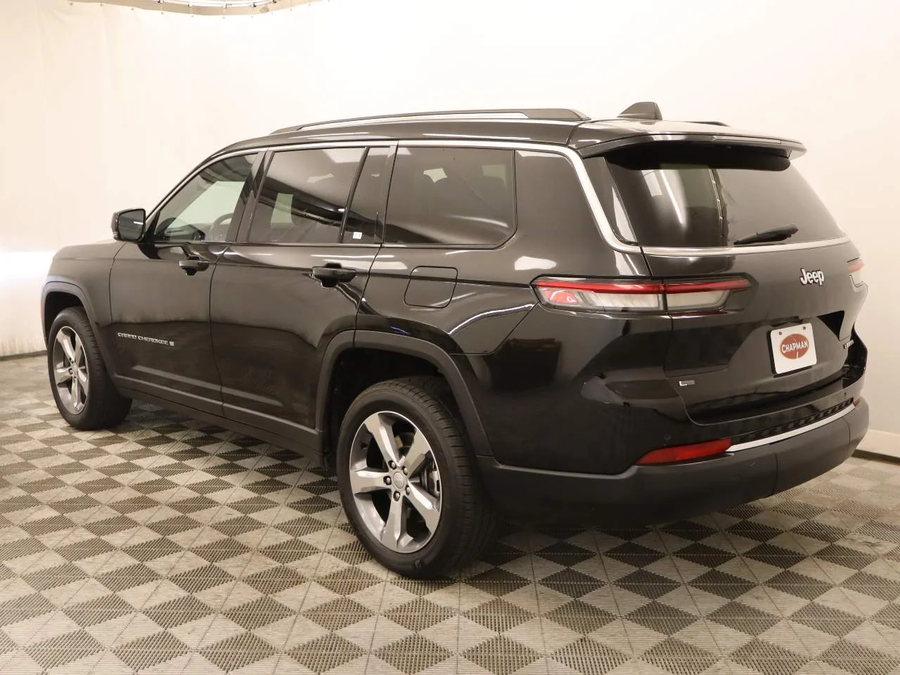 Certified Used 2021 Diamond Black Jeep Limited image 3