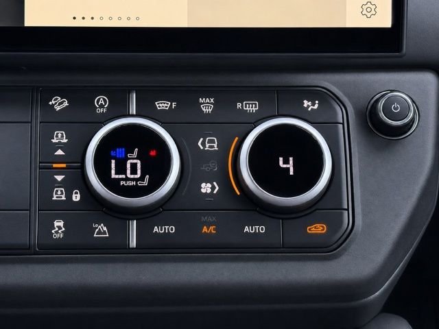 New 2026 Woolstone Green Land Rover X-Dynamic SE image 28