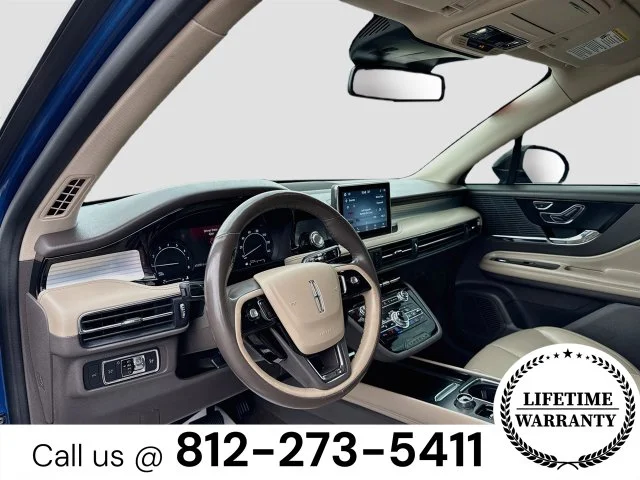 Used 2021 Blue Lincoln Standard image 9