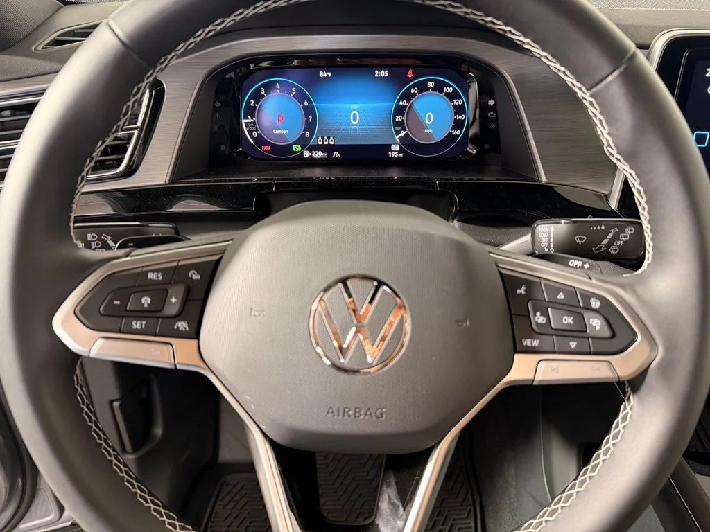 New 2026 Silver Volkswagen 2.0T SE w/Technology image 14