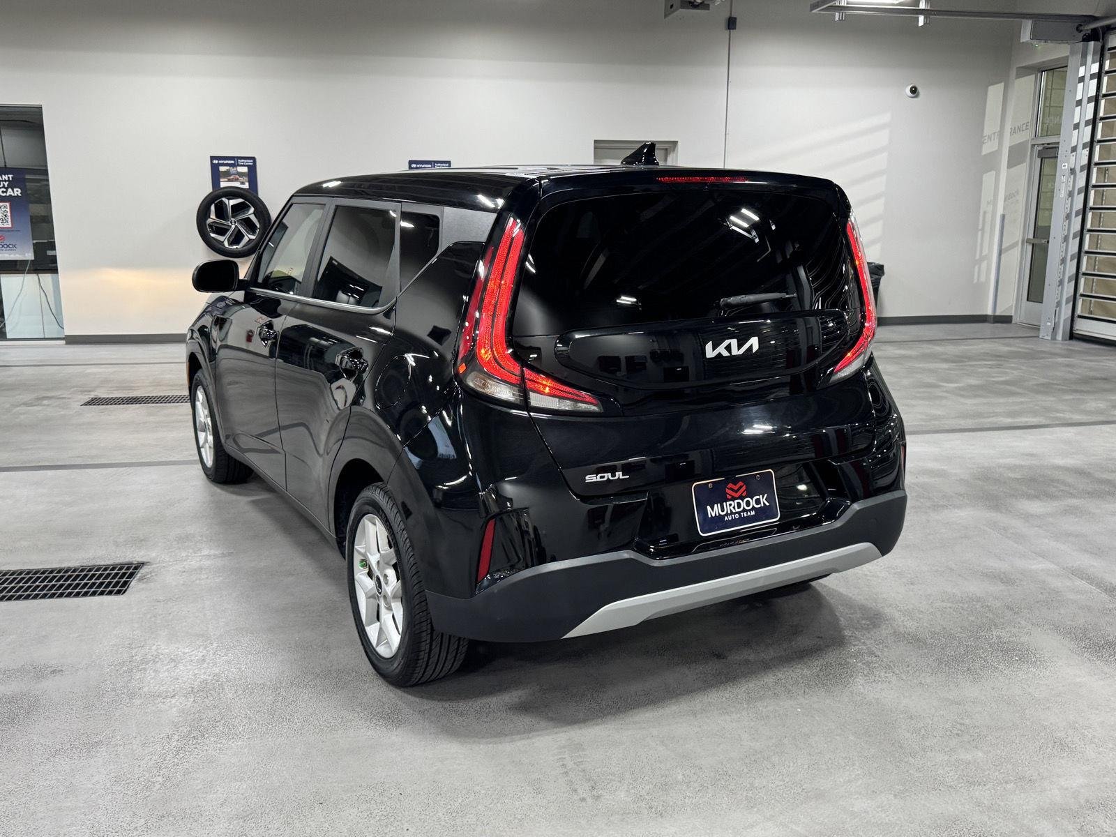 2023 Kia Soul S - Photo 12