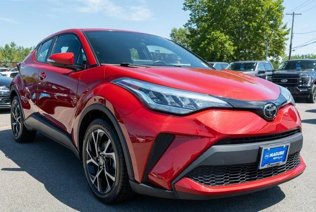 Used 2022 Red Toyota XLE image 4