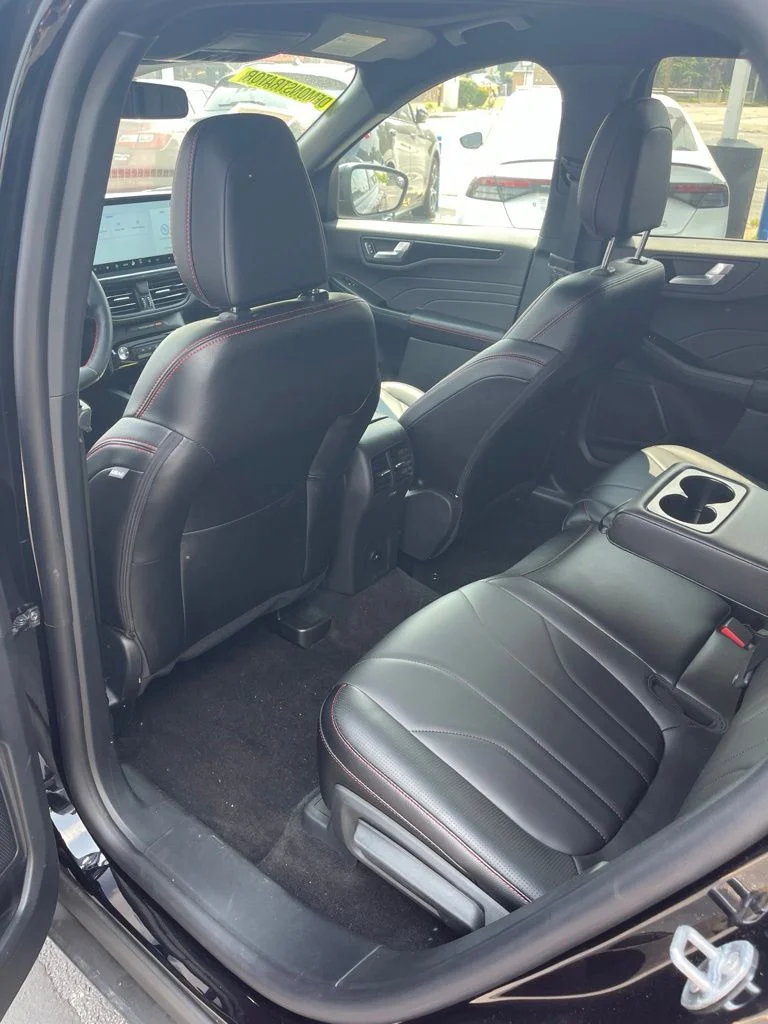 Used 2025 Black Ford ST-Line Elite image 9
