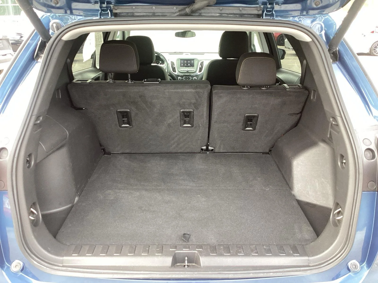 Used 2024 Lakeshore Blue Metallic Chevrolet LT image 7