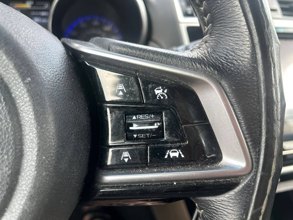 Used 2018 Crystal Black Silica Subaru 2.5i image 25