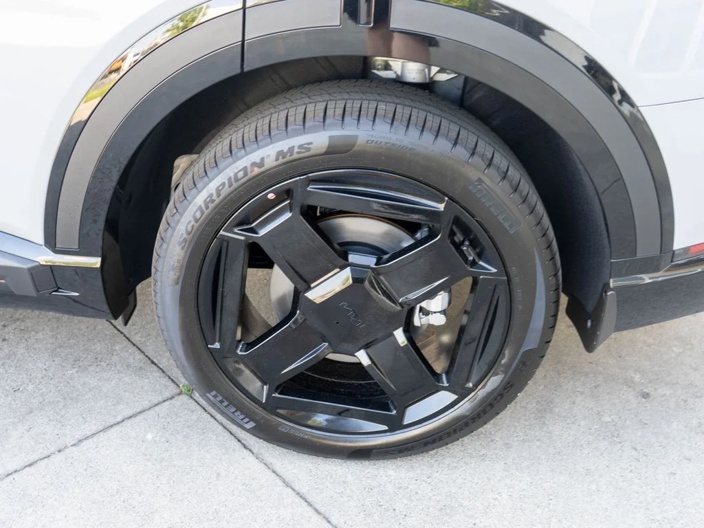 New 2027 Wolf Gray Kia X-LINE SX image 27