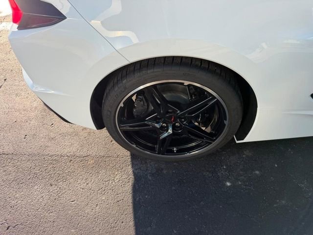 2025 Chevrolet Corvette 2LT - Photo 9