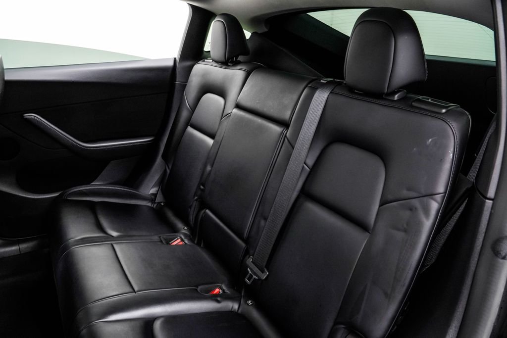 Used 2022 Black Tesla Long Range image 17