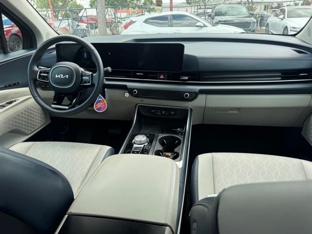 Certified Used 2025 Gray Kia EX image 5