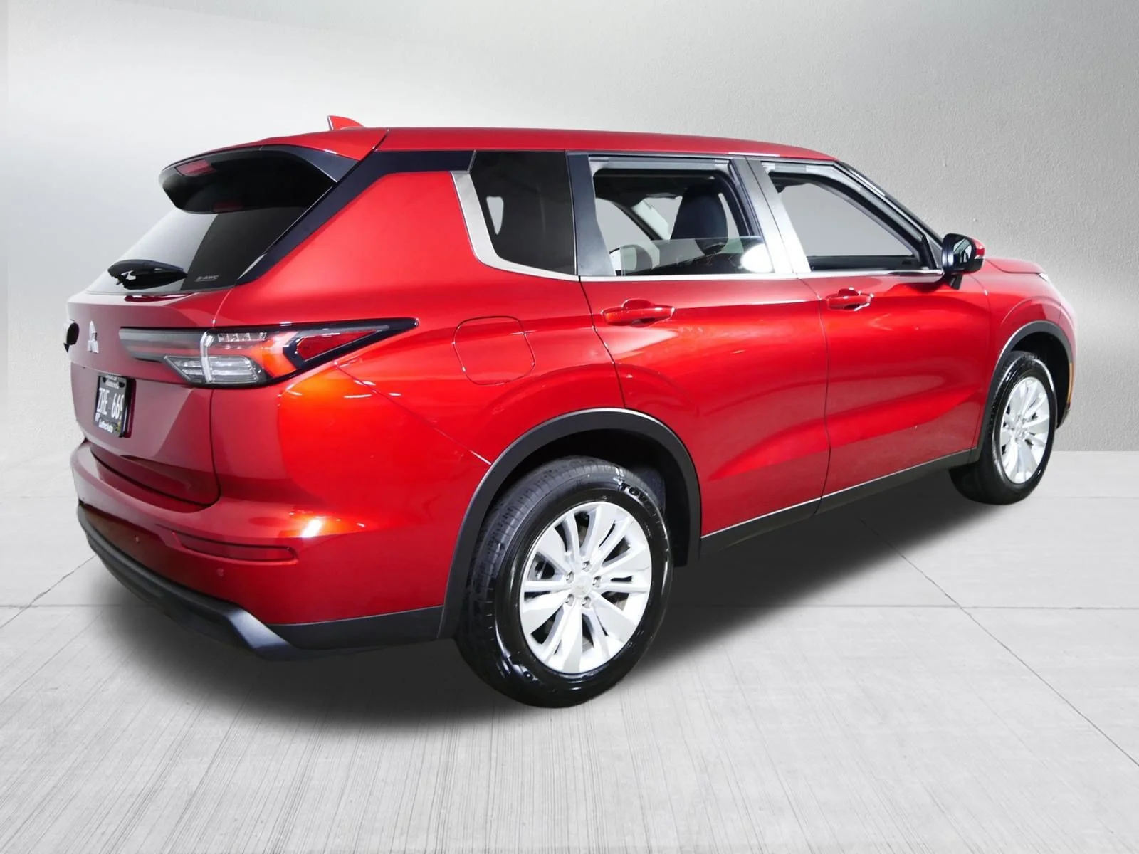 Used 2025 Red Diamond Mitsubishi ES image 7