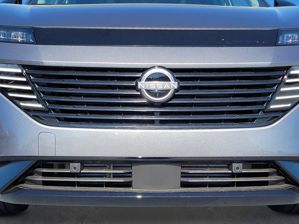 New 2026 Gun Metallic Nissan Platinum image 9
