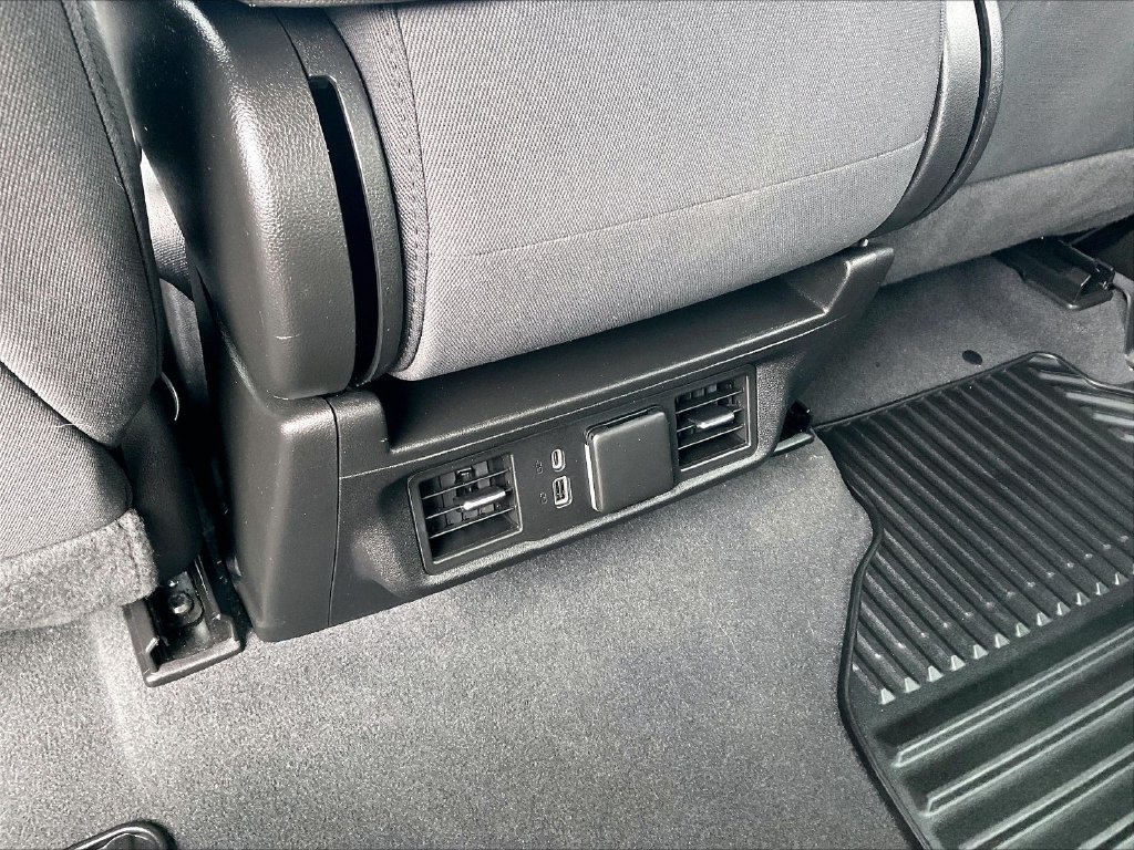 Used 2023 SUMMIT WHITE Chevrolet RST image 26