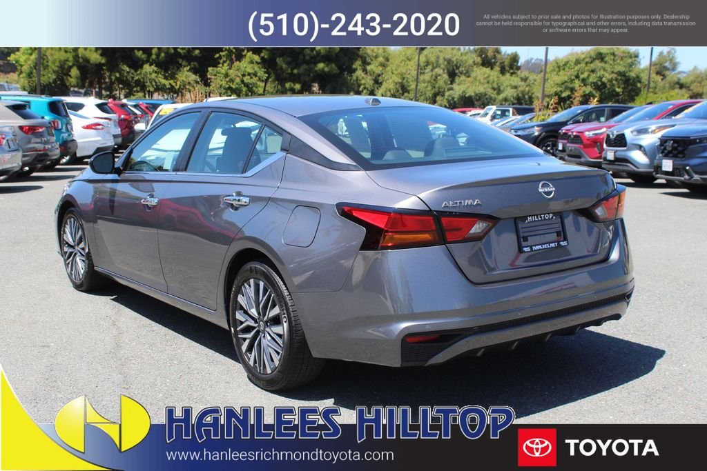 2025 Nissan Altima SV - Photo 9