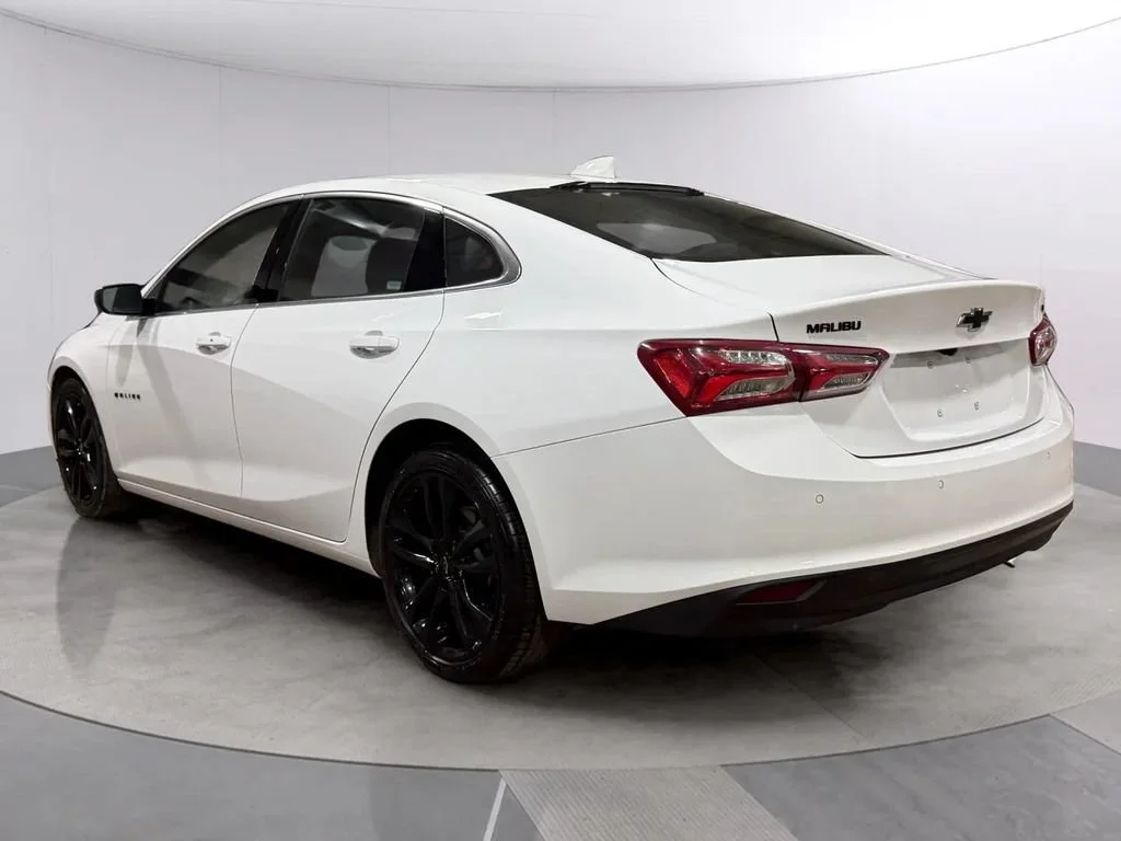 Used 2024 Summit White Chevrolet 1LT image 5