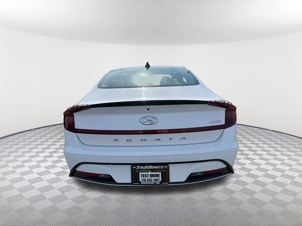 Used 2023 White Hyundai SEL image 6