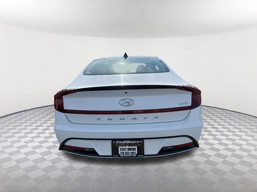 Used 2023 White Hyundai SEL image 6