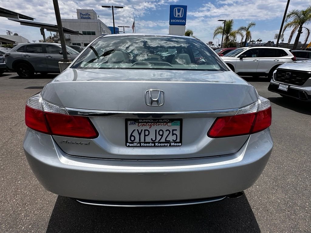 Used 2013  Honda LX image 7